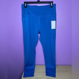 Ebb and Flow Workout Capri Pants
